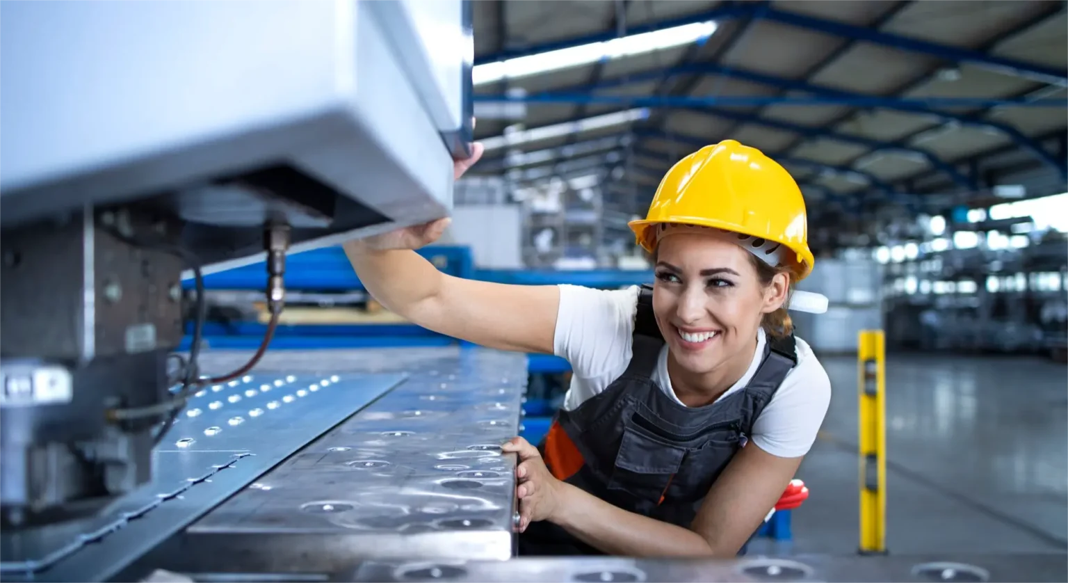  Extrusion Careers vs Injection Molding Careers: Which Is Better?